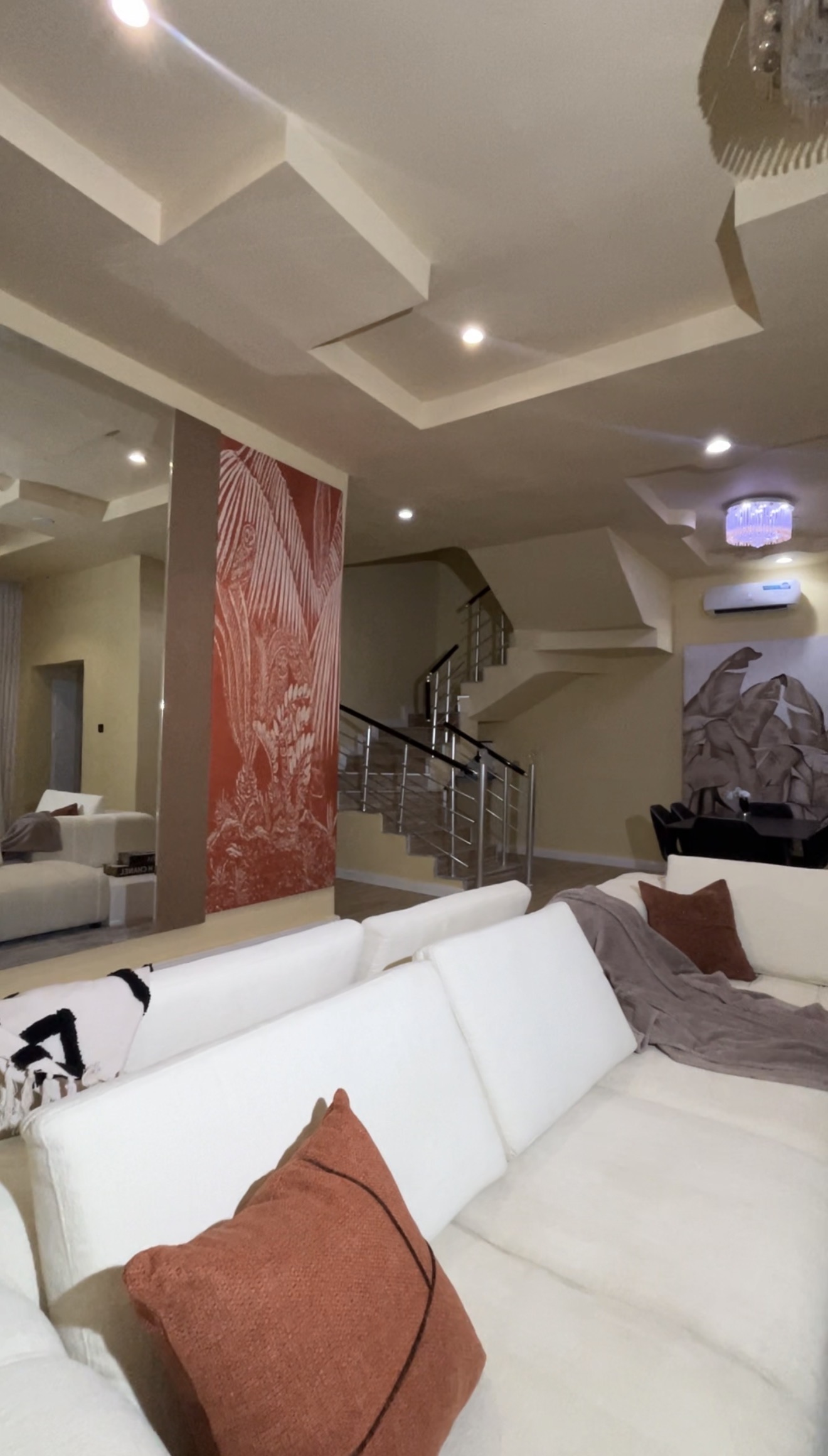 4 BEDROOM HOUSE WITH CINEMA ROOM
