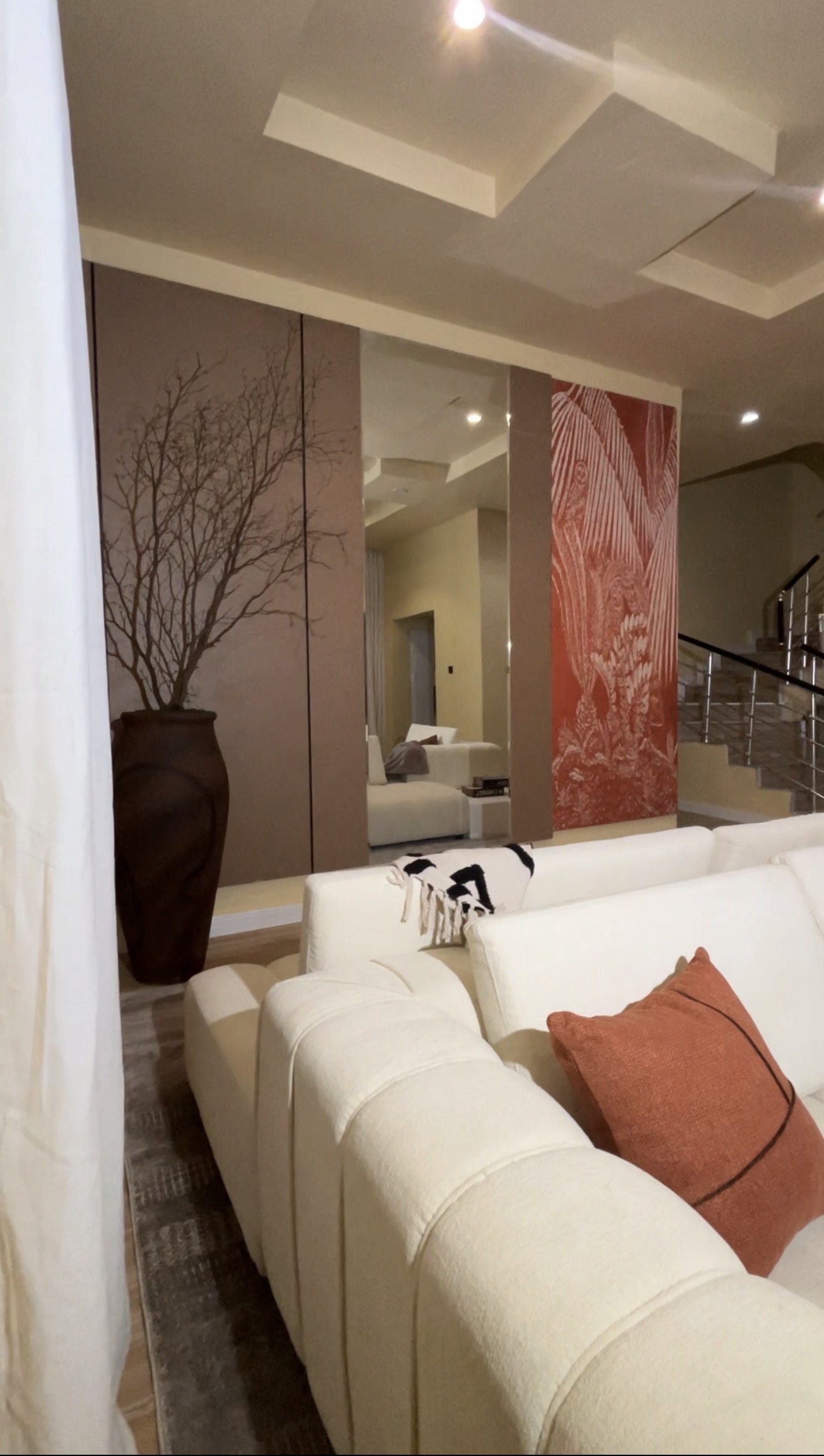 4 BEDROOM HOUSE WITH CINEMA ROOM