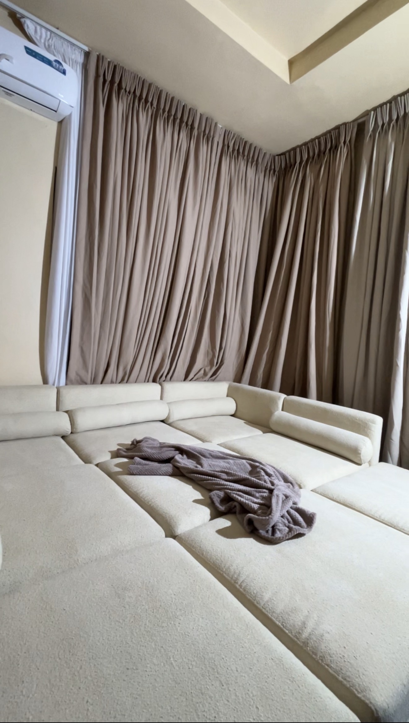 4 BEDROOM HOUSE WITH CINEMA ROOM