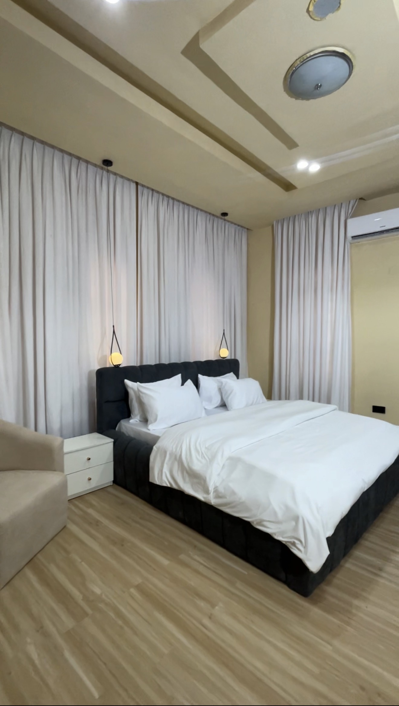 4 BEDROOM HOUSE WITH CINEMA ROOM