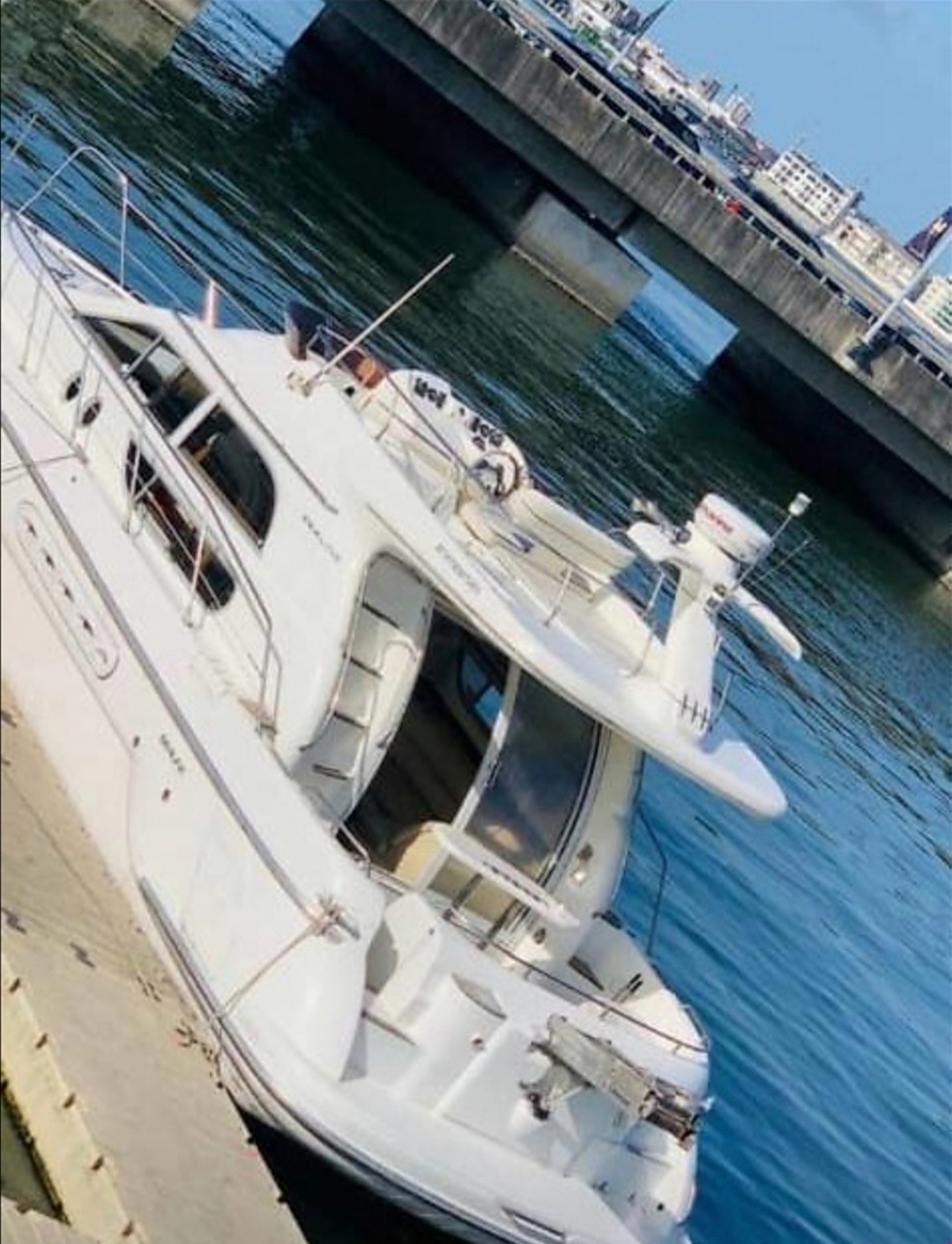 Luxury 25 seater cruising boat