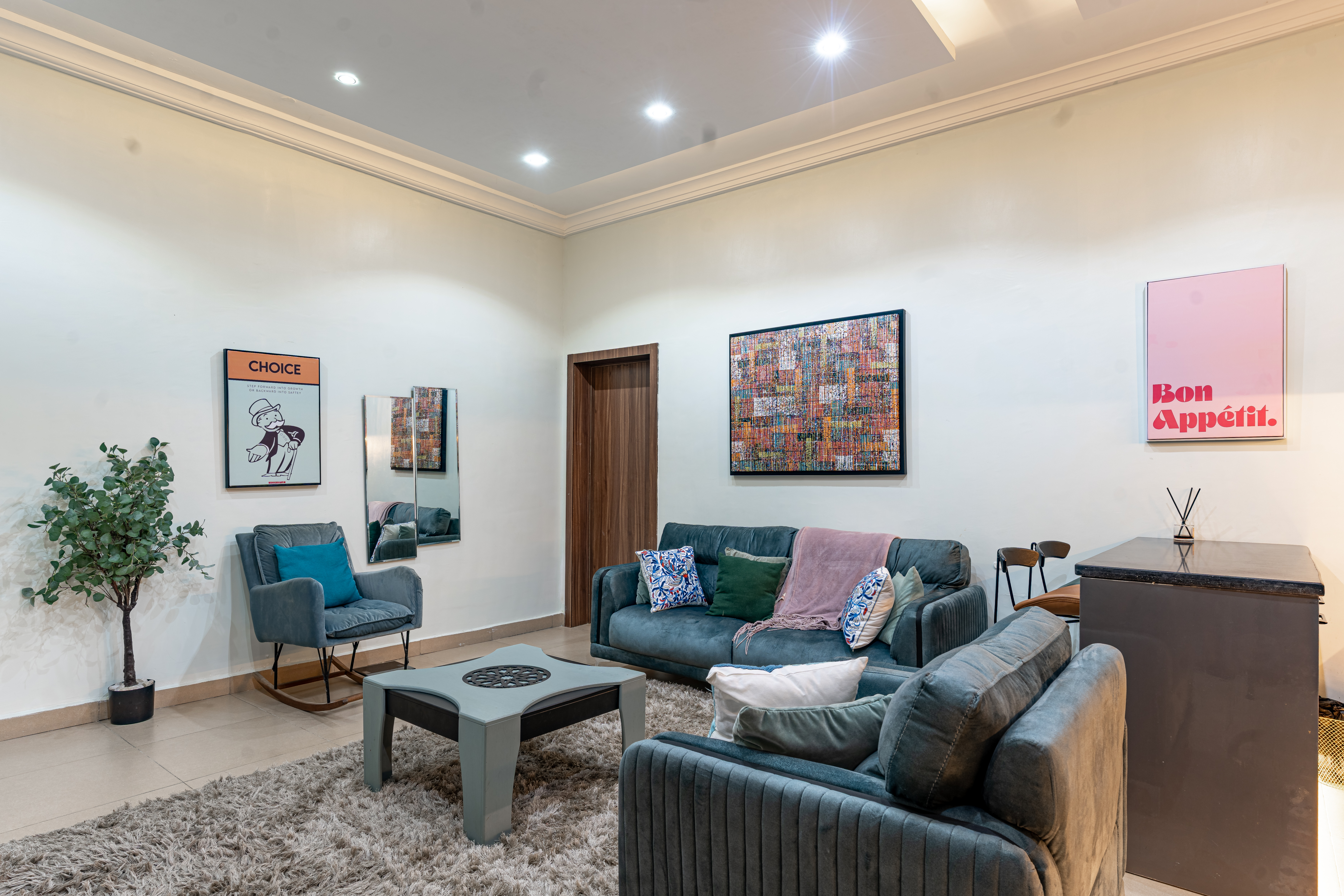 Fully furnished 1 bedroom apartment 