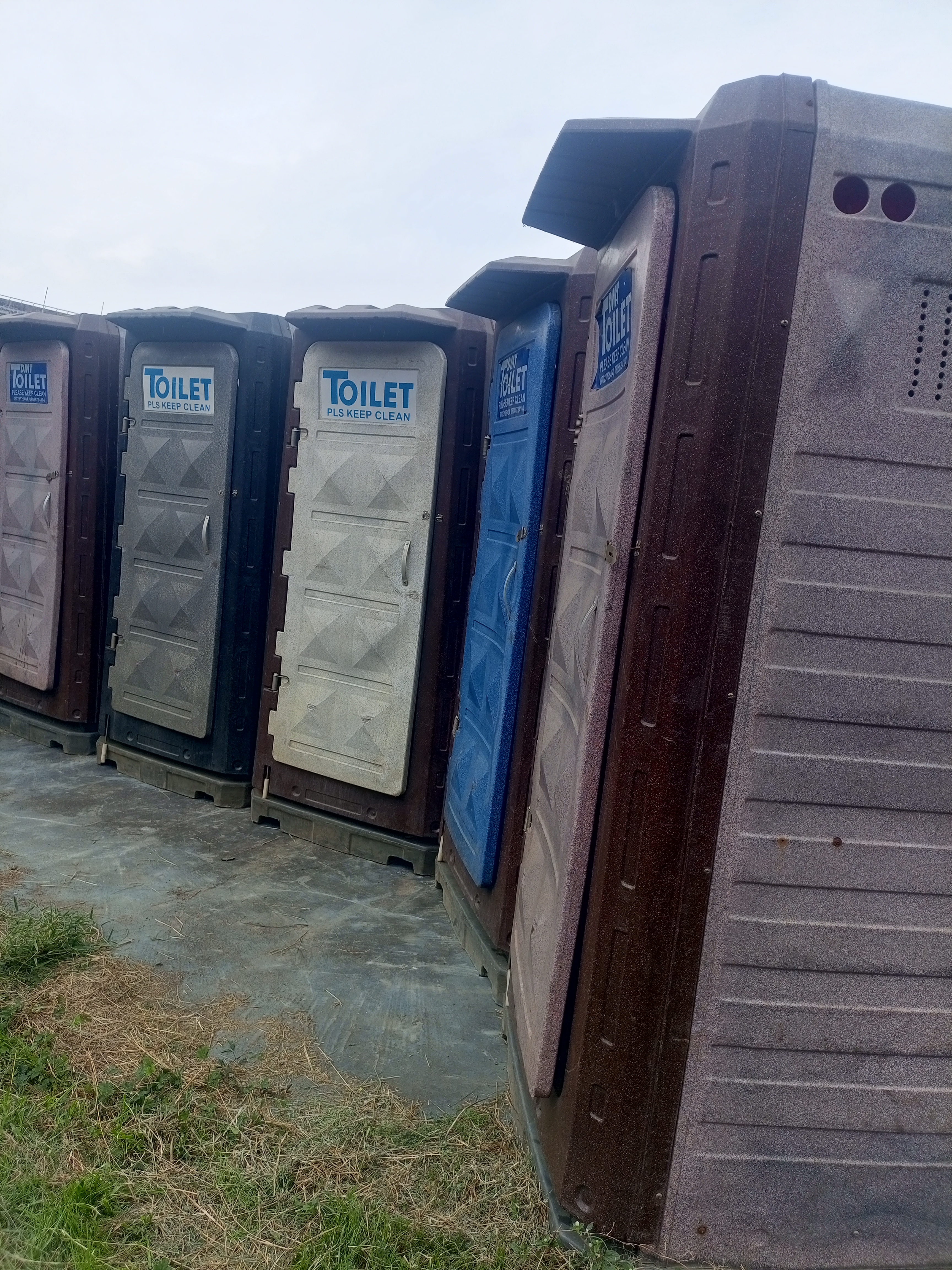 Mobile toilet services 