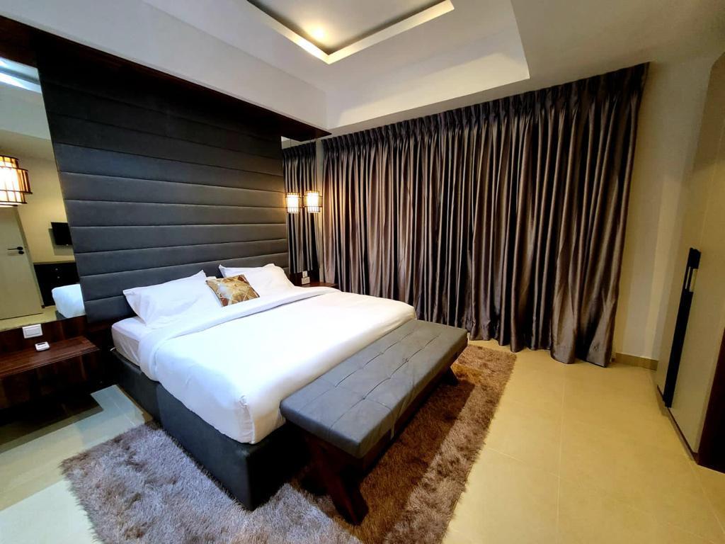 1-Bedroom Apartment 