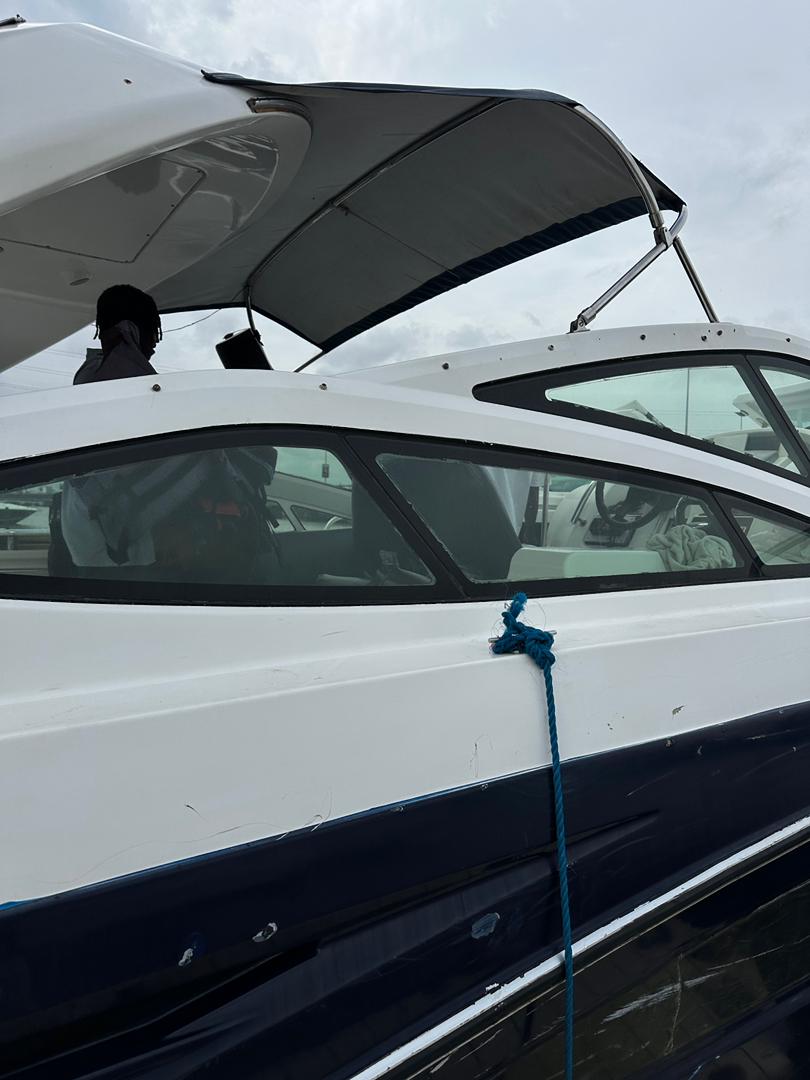 25 CAPACITY CRUISE BOAT