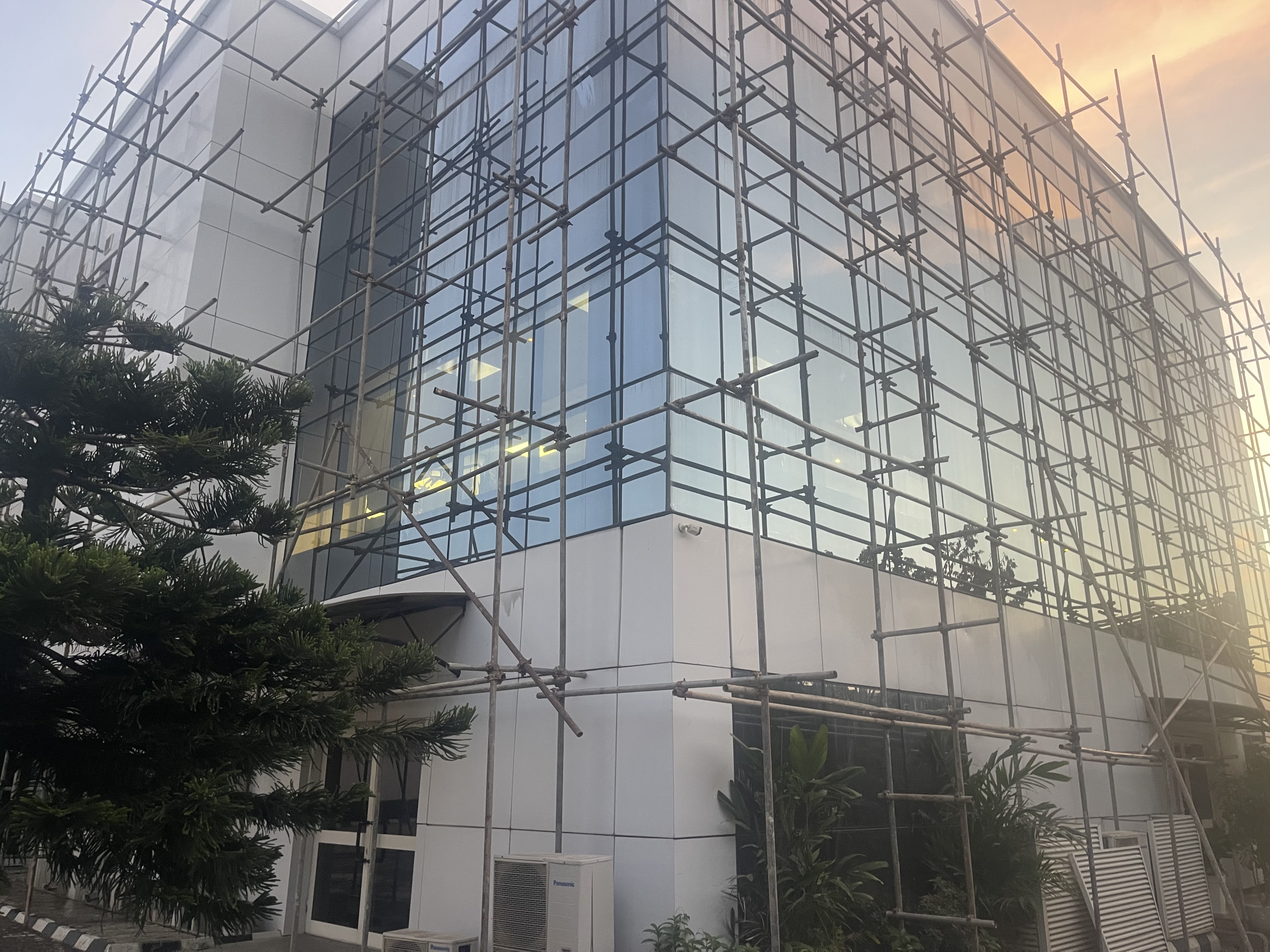 Scaffolding, Acrow Props, Formwork Panels Hiring and Sales