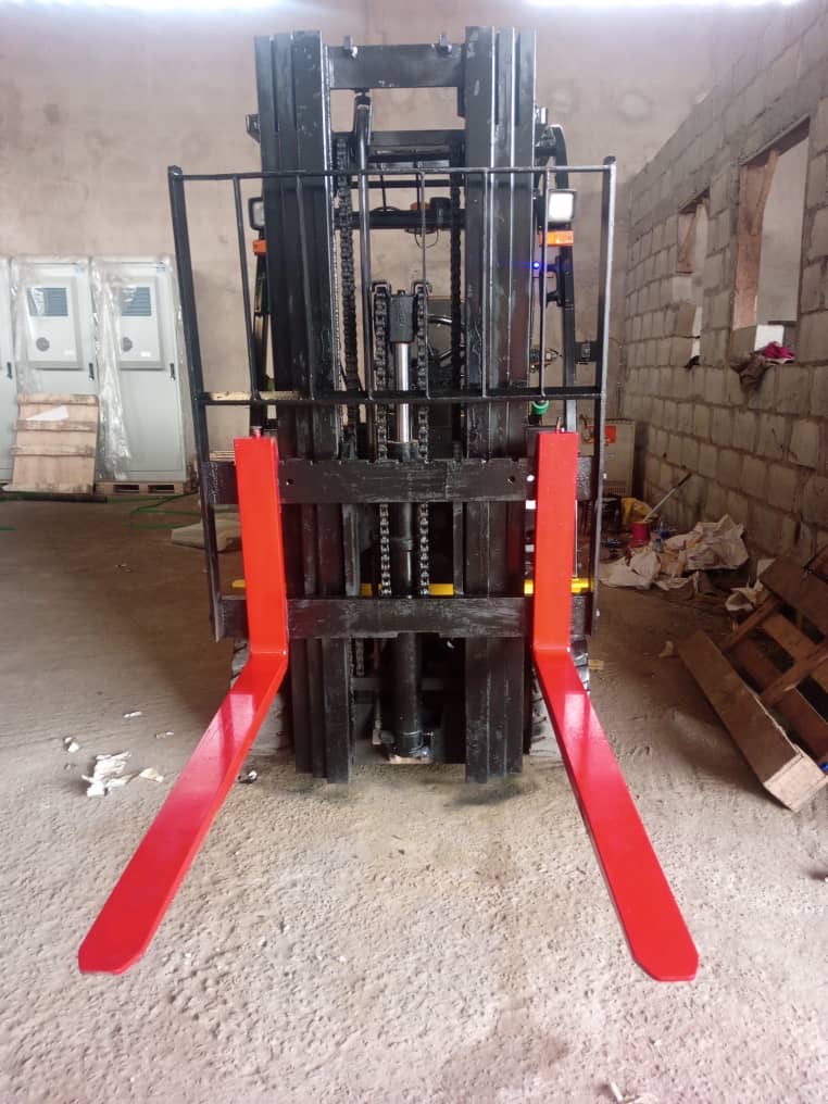 Forklift for Rent Within Lagos 3tons - 10 tons 