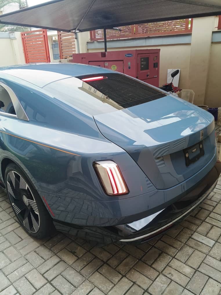 Rolls Royce spectre 