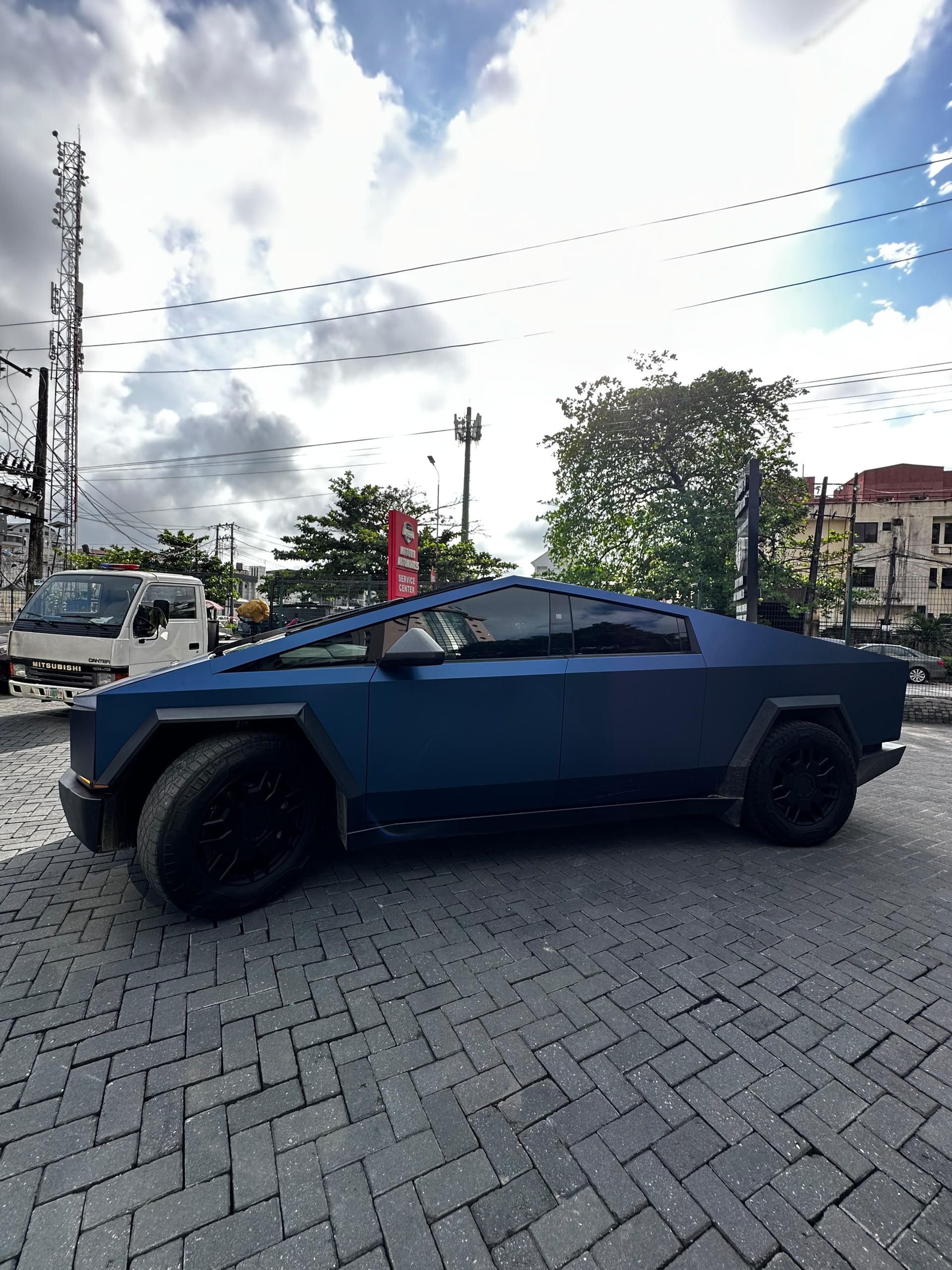  Tesla Cybertruck