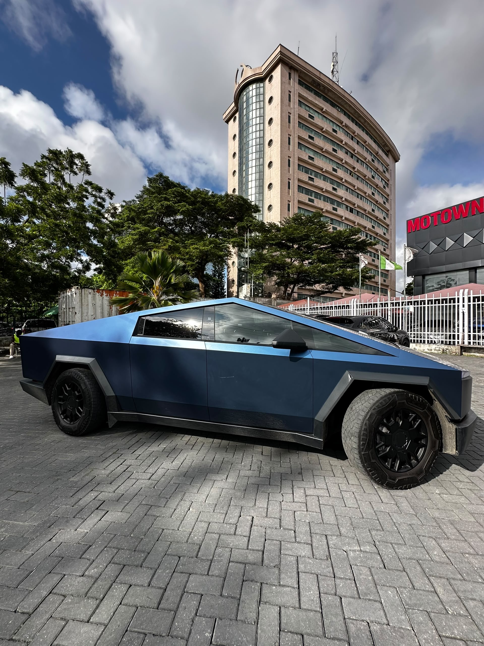  Tesla Cybertruck