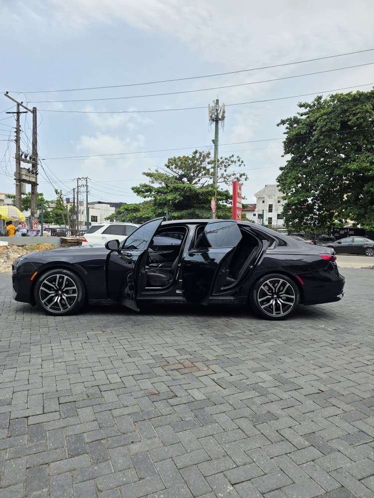 BMW 760i