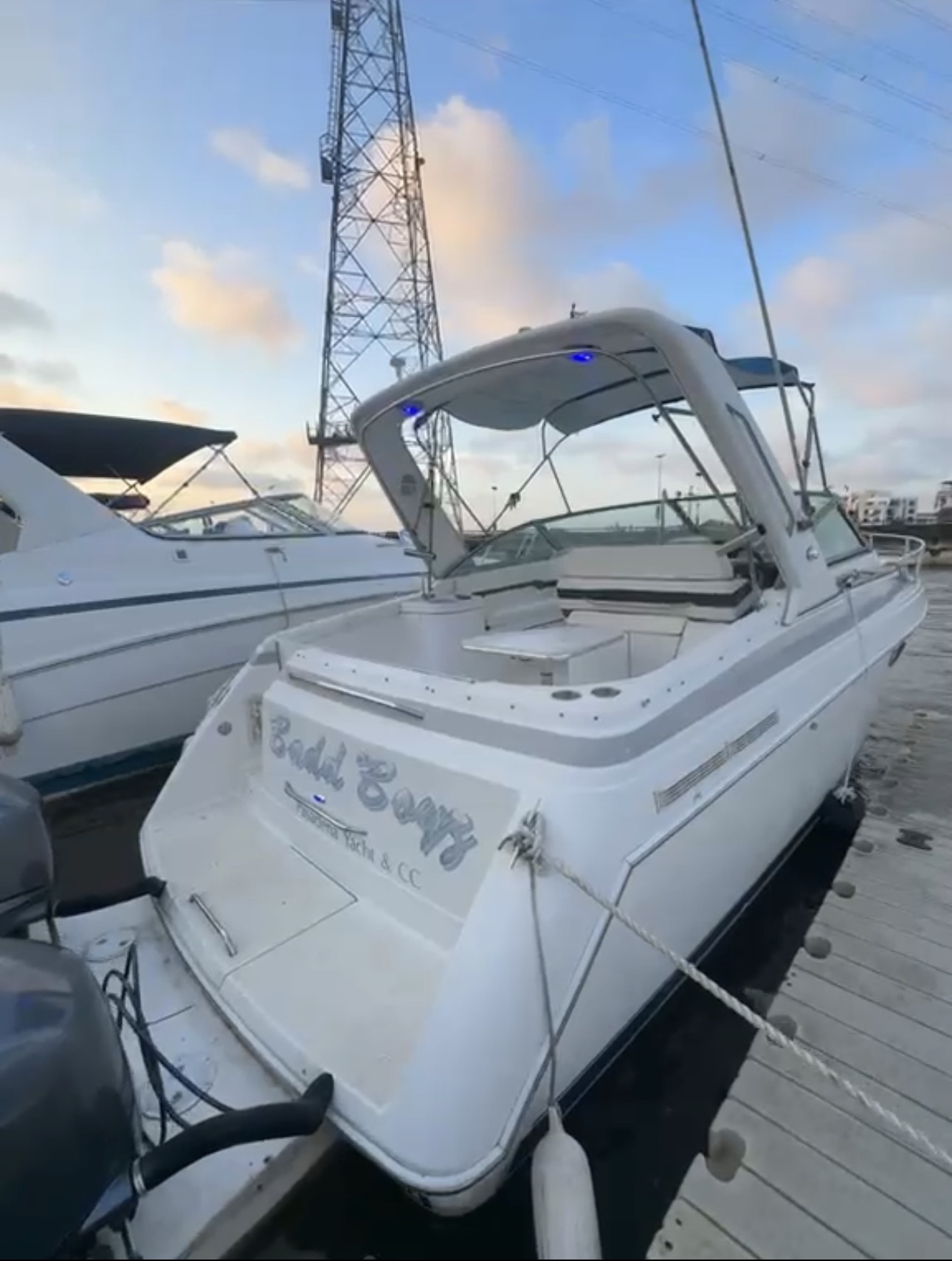 10-seater boat ride/cruise