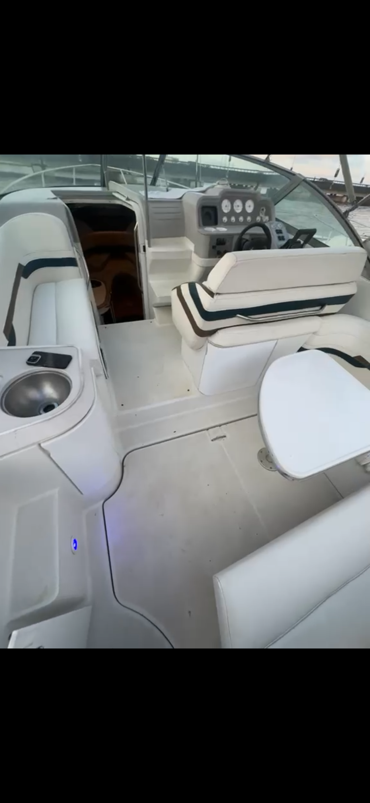10-seater boat ride/cruise