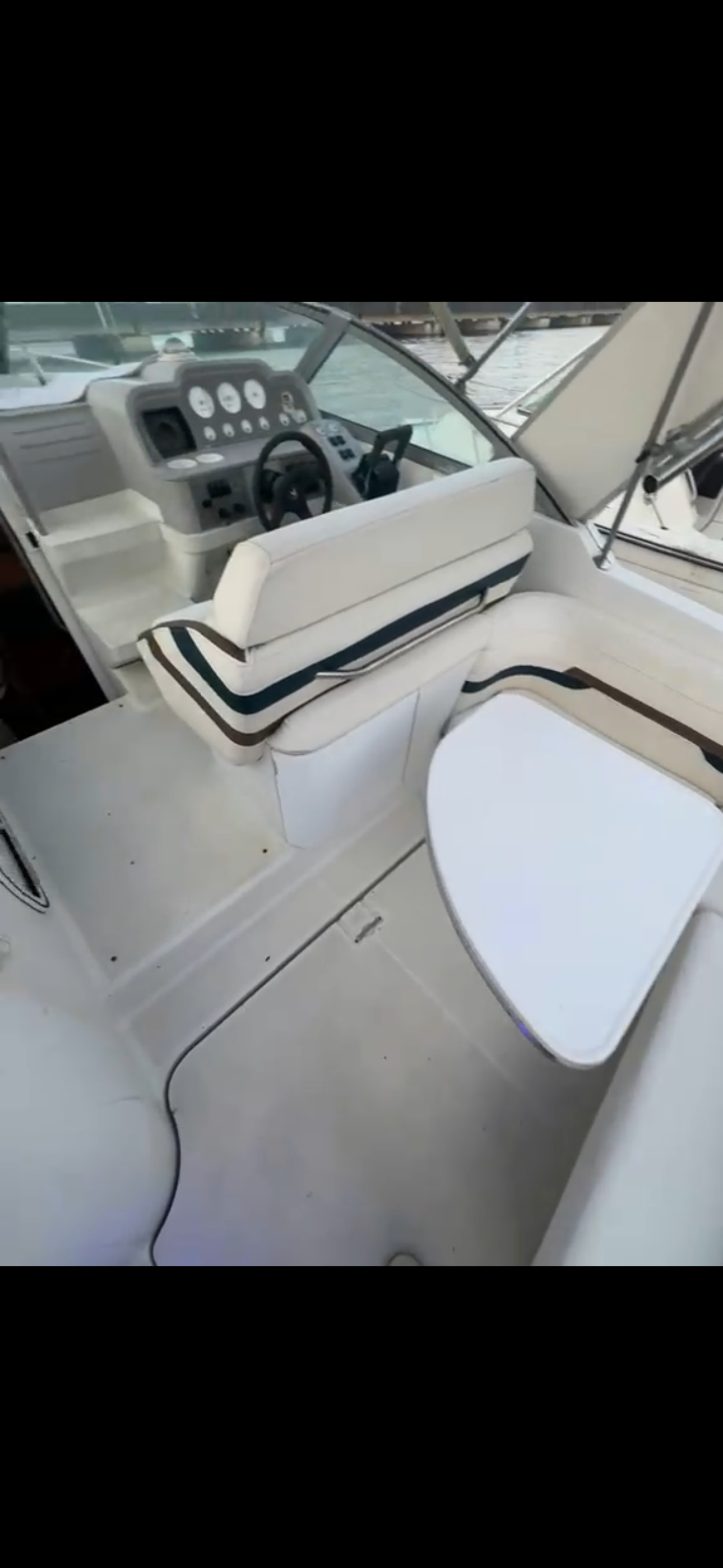 10-seater boat ride/cruise