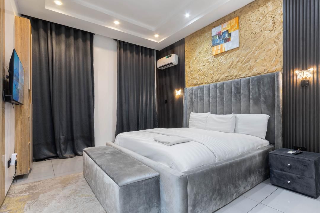 4-bedroom Seaview apartment with swimming pool, snooker.