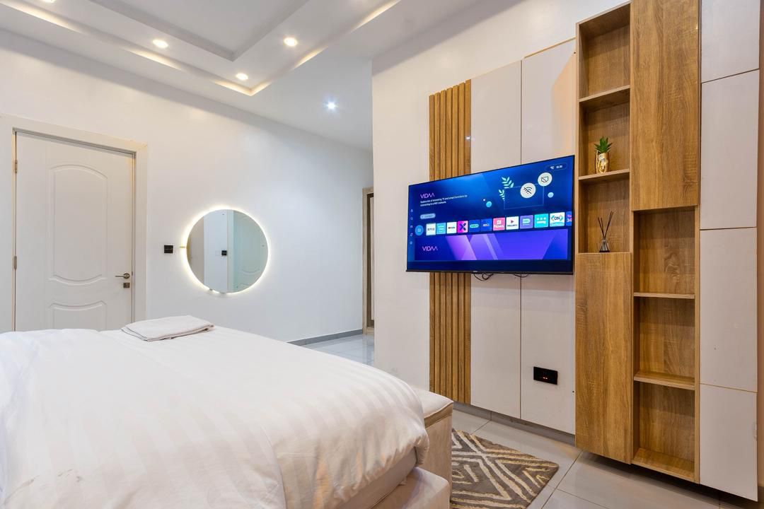 4-bedroom Seaview apartment with swimming pool, snooker.
