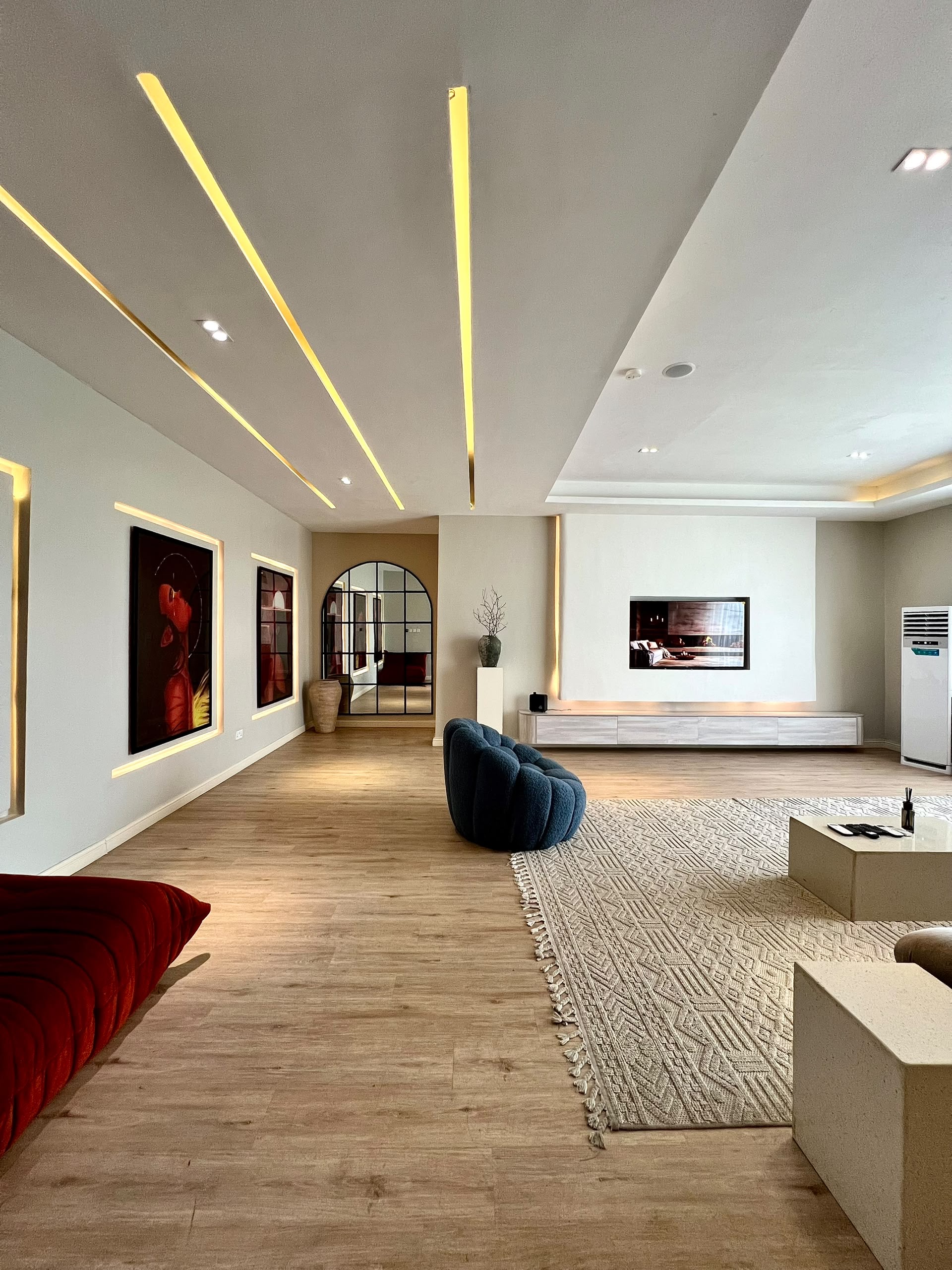 STYLISH 2 UNIT OF 2 BEDROOM APARTMENT WITH SWIMMING POOL