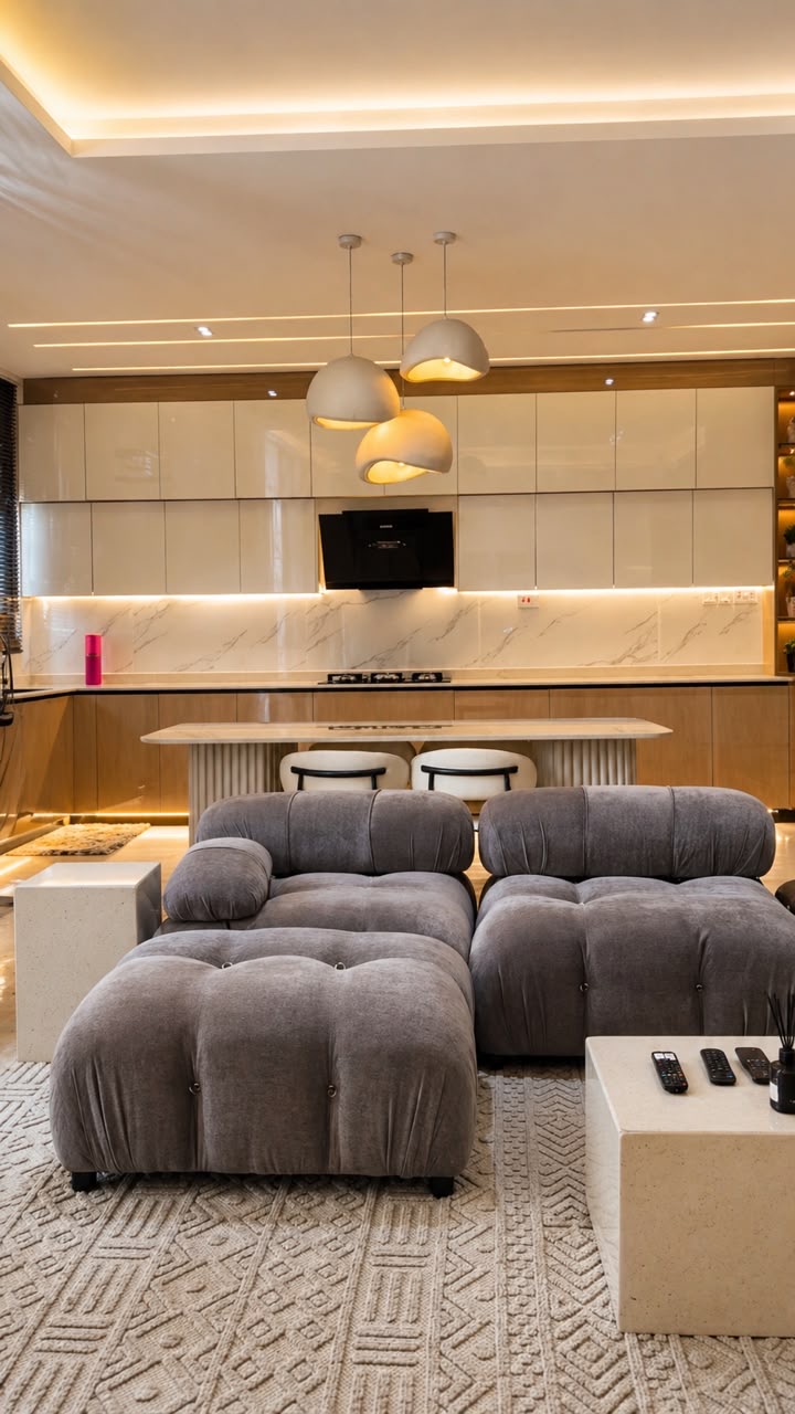STYLISH 2 UNIT OF 2 BEDROOM APARTMENT WITH SWIMMING POOL