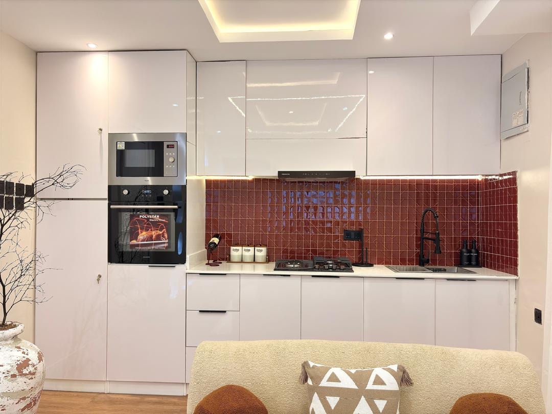 1 BEDROOM (WARM TERACOTTA MODERN MEDITERRANEAN THEME) WITH SWIMMING POOL AND GYM