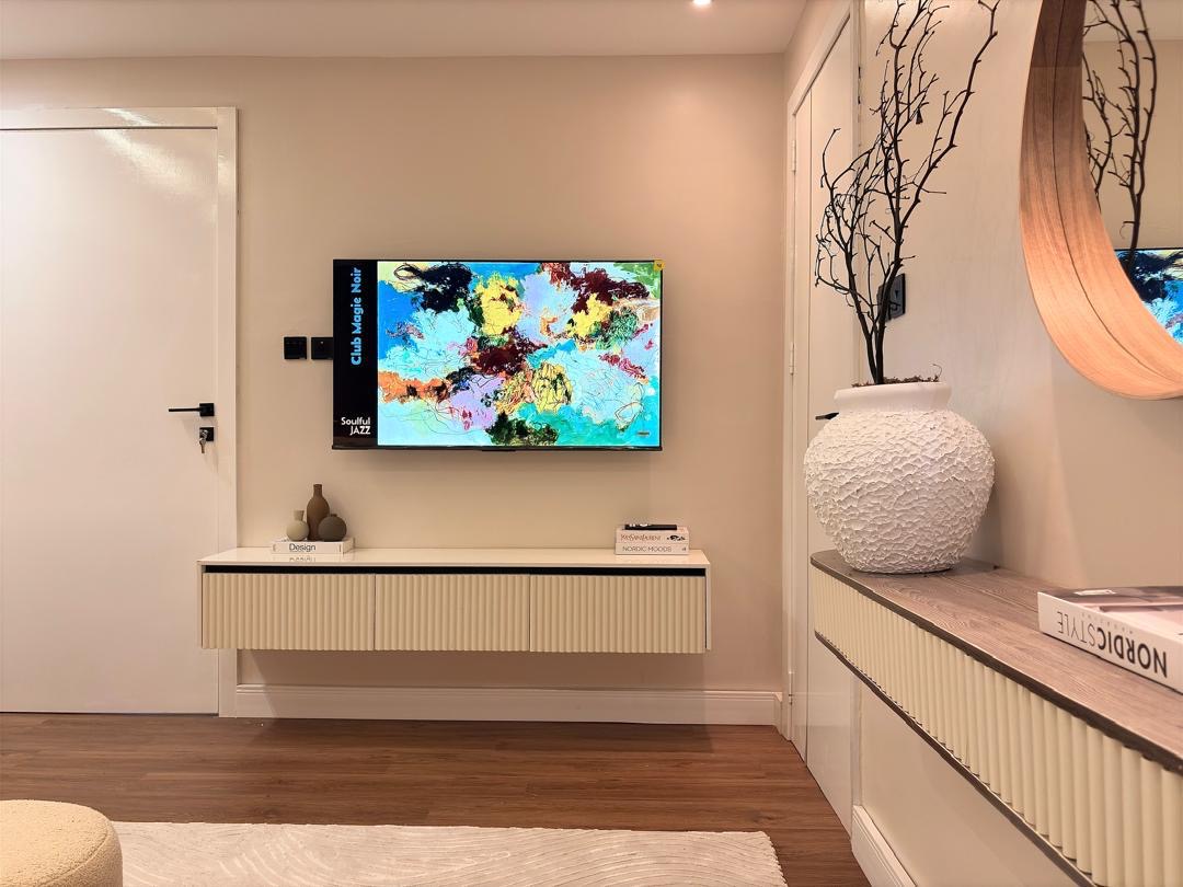1 BEDROOM (WARM TERACOTTA MODERN MEDITERRANEAN THEME) WITH SWIMMING POOL AND GYM