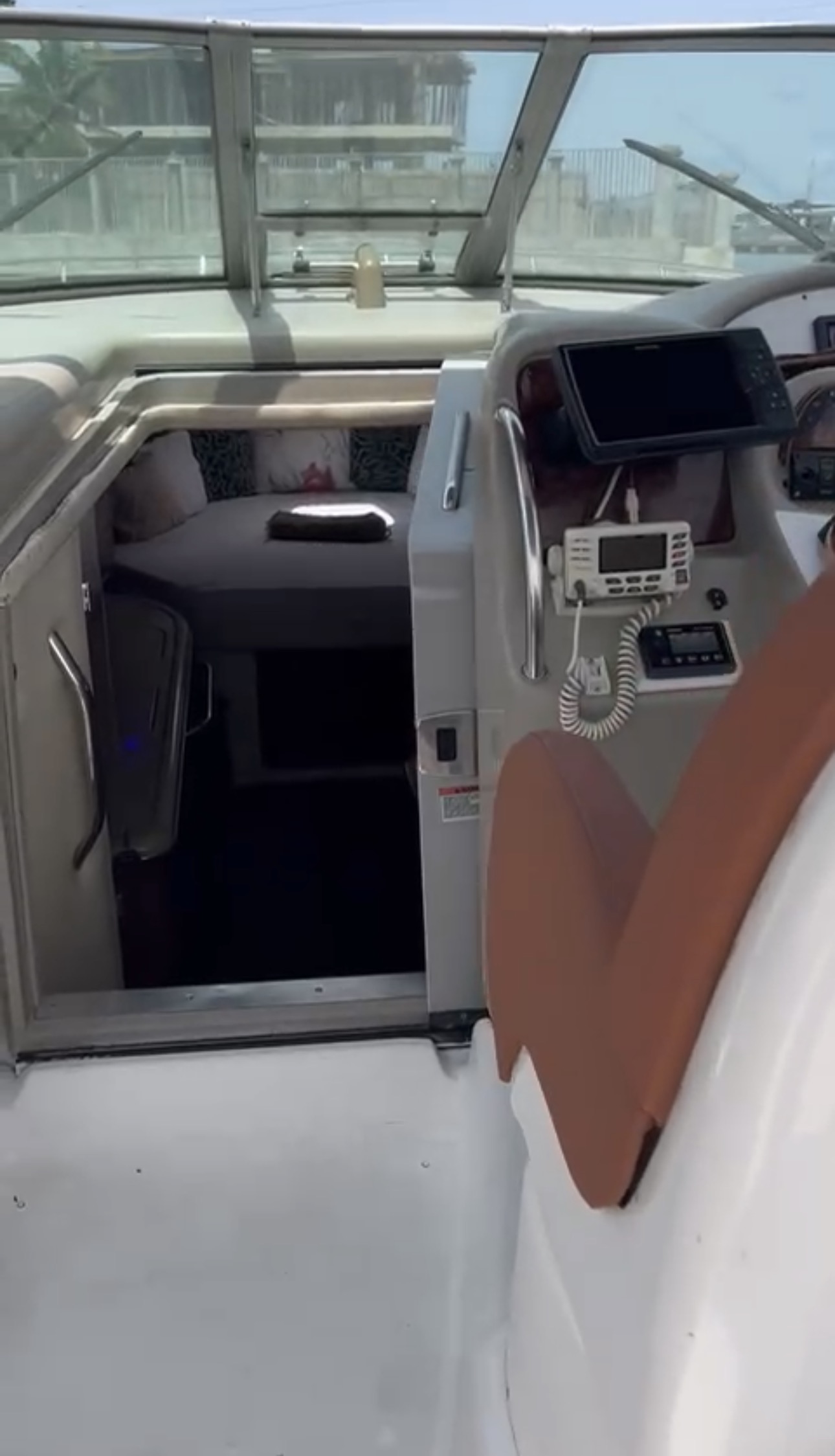 20-Seater boat powered by triple 400HP engines 