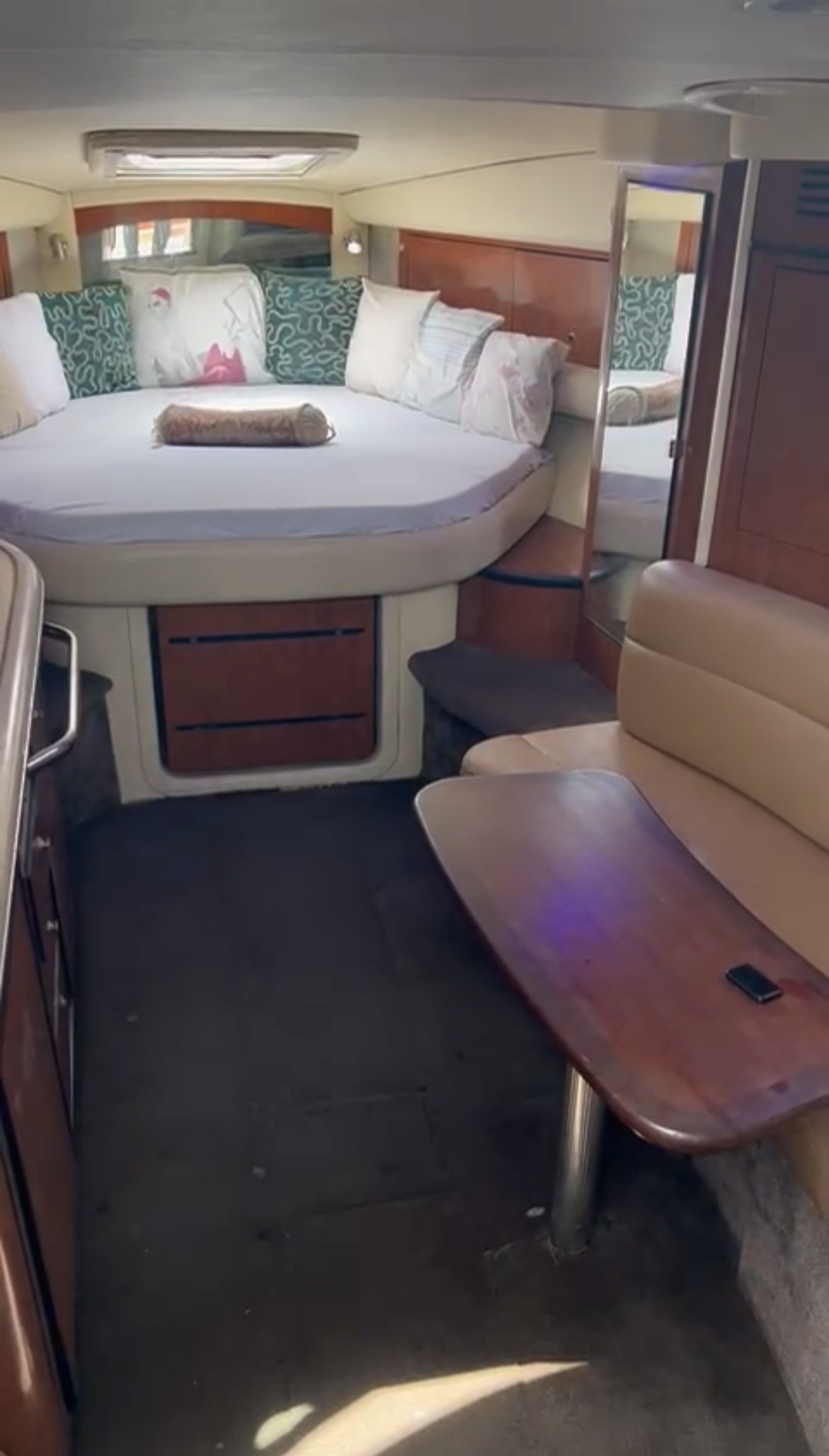 20-Seater boat powered by triple 400HP engines 
