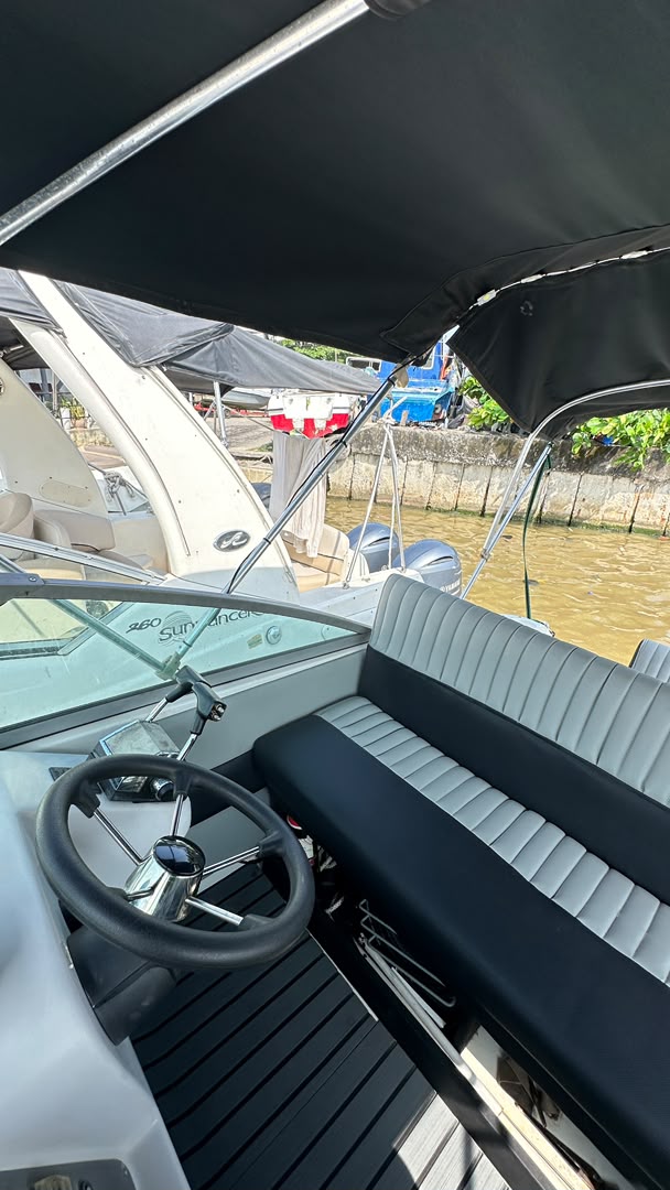 15 SEATER BOAT